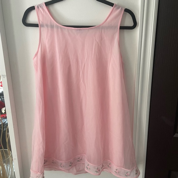 Perfect little pink treat - Picture 2 of 2